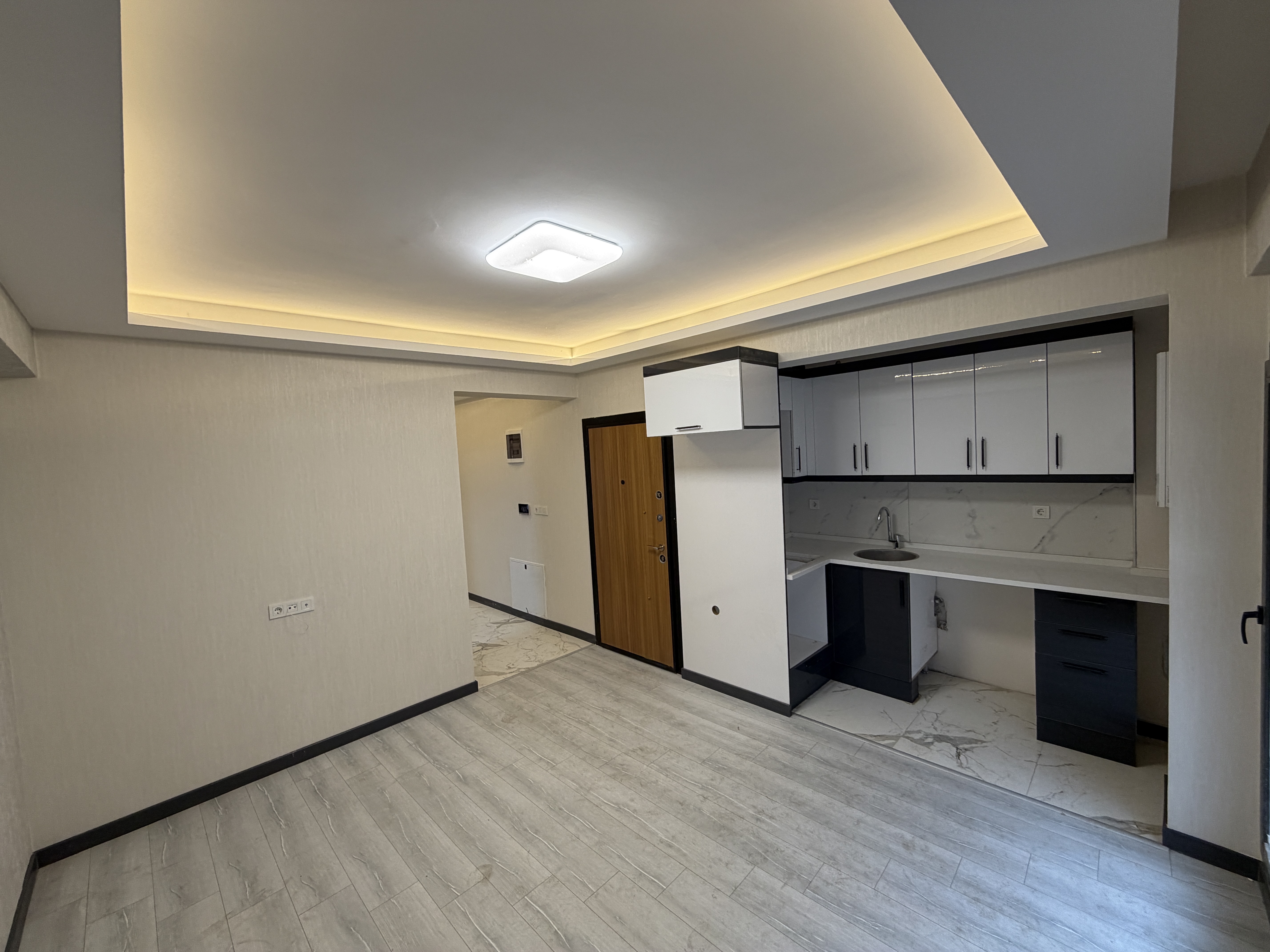 GAZİEMİR İZBAN DİBİ YERDEN ISITMALI SIFIR LÜX DAİRE