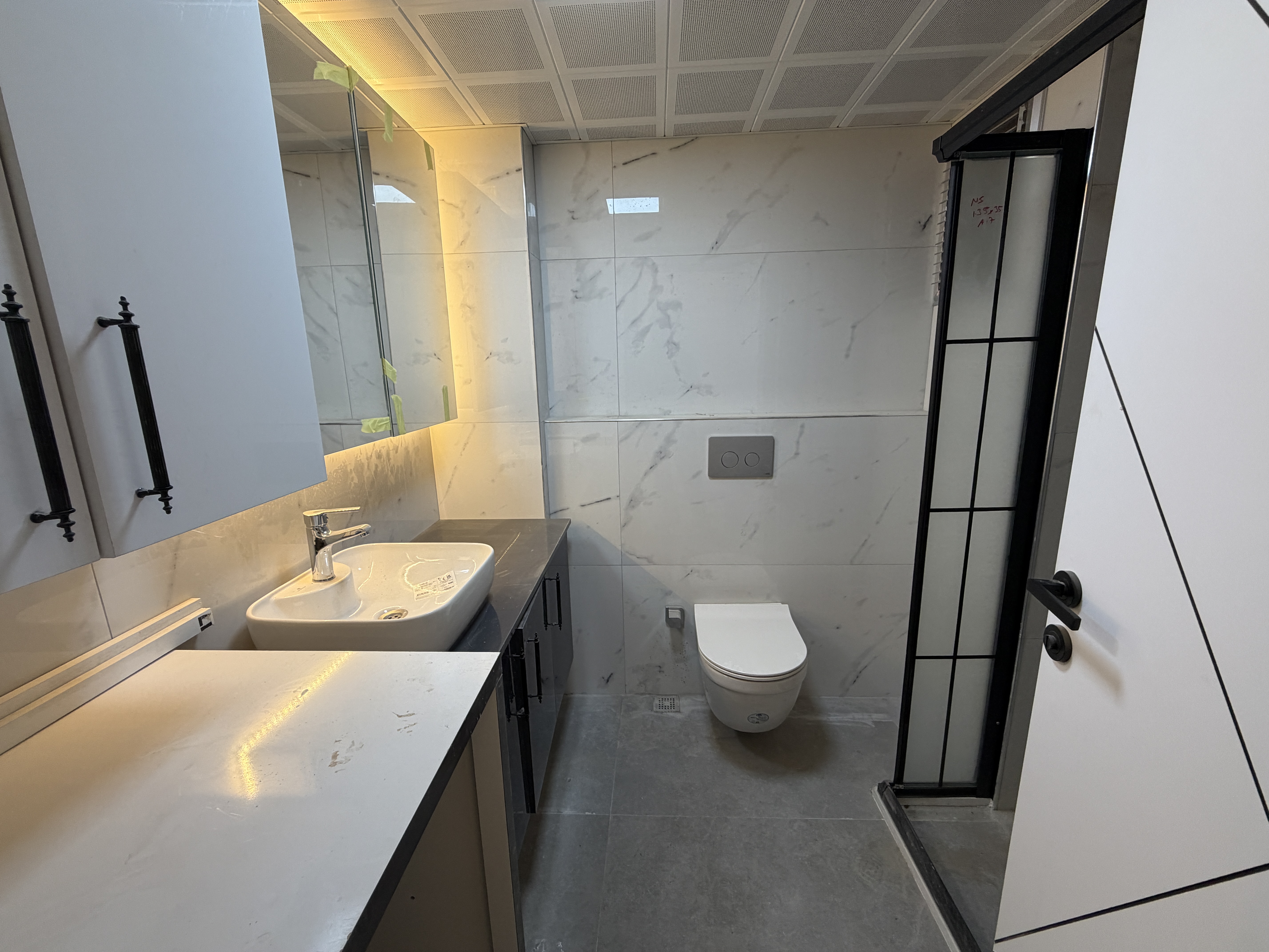 GAZİEMİR İZBAN DİBİ YERDEN ISITMALI SIFIR LÜX DAİRE