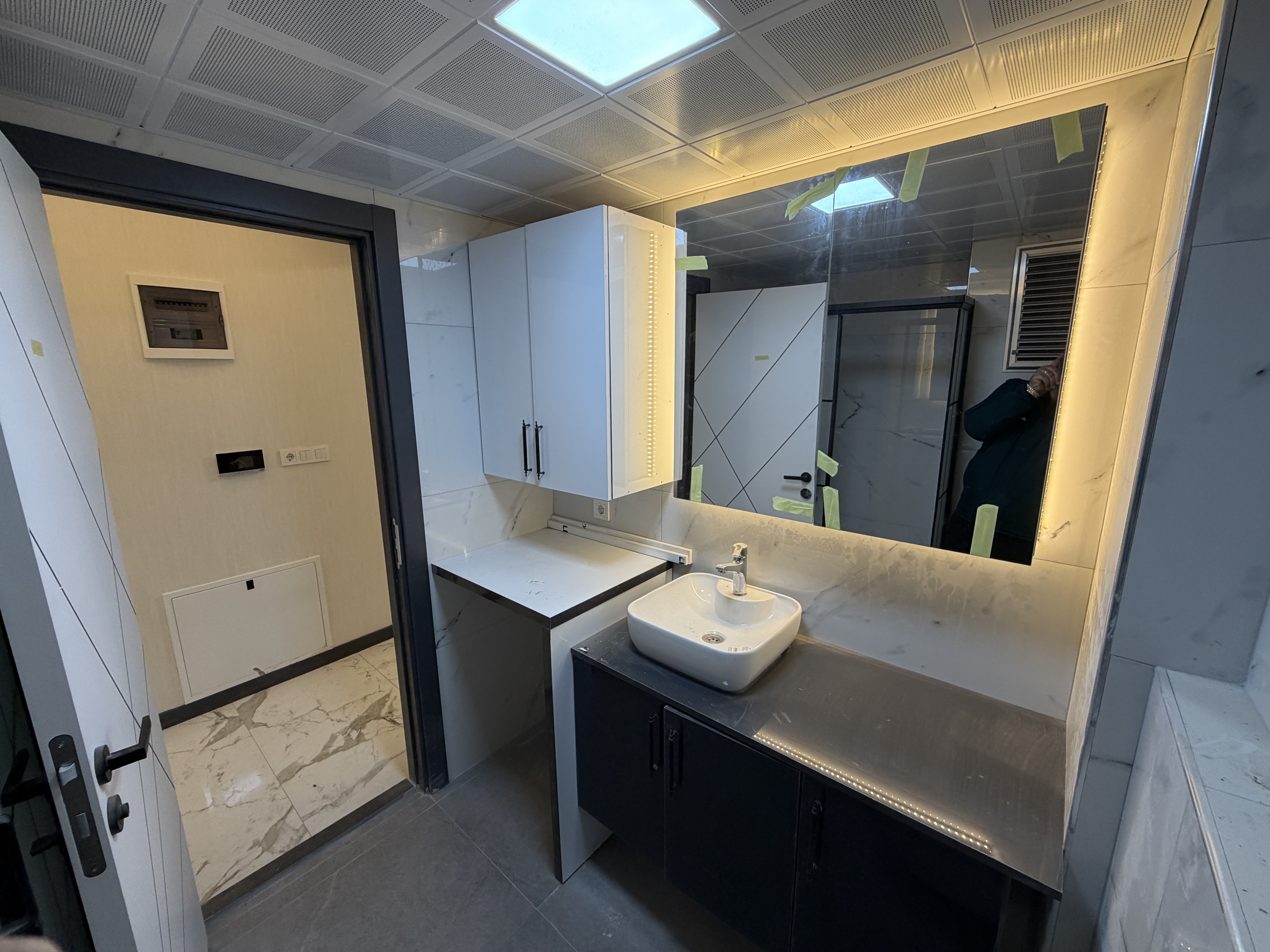 GAZİEMİR İZBAN DİBİ YERDEN ISITMALI SIFIR LÜX DAİRE