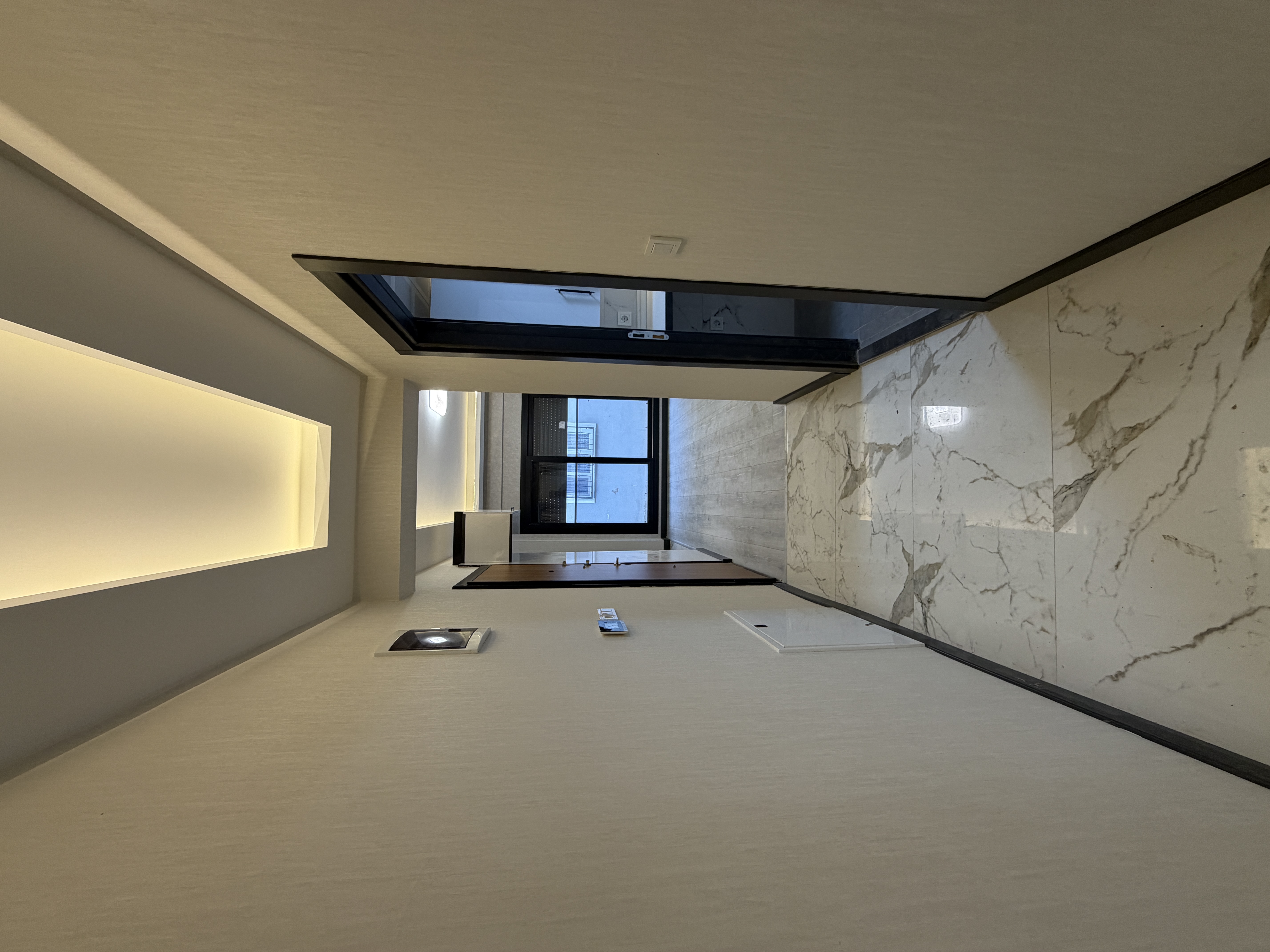 GAZİEMİR İZBAN DİBİ YERDEN ISITMALI SIFIR LÜX DAİRE